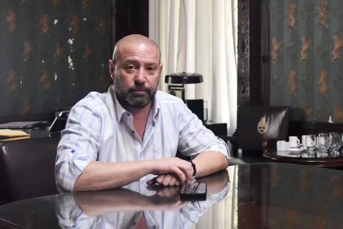 Spagnuolo no solo borró mensajes: lo hizo poco antes de que lo allanaran