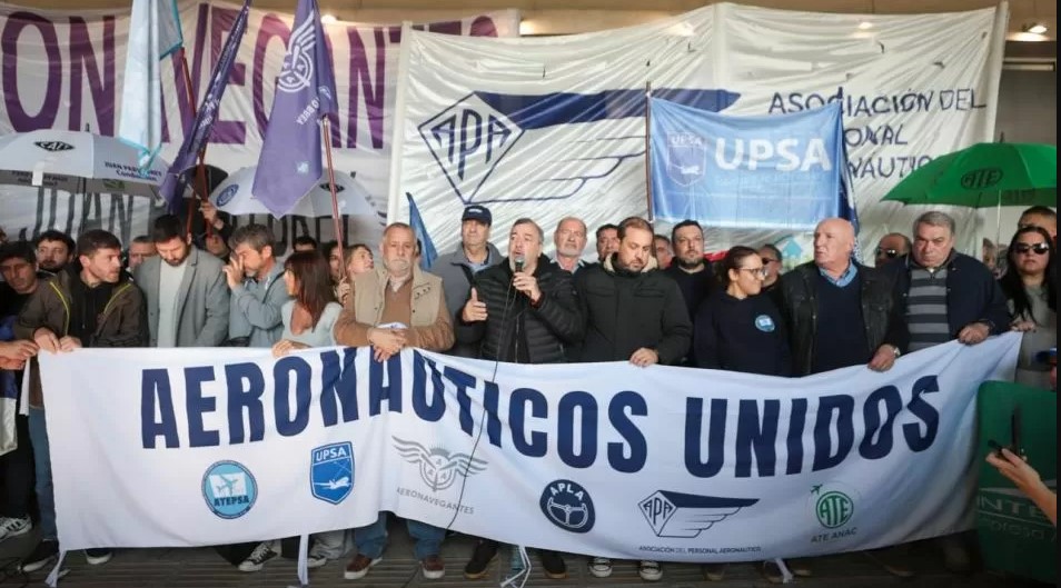 Demoras aéreas: ATE realizará asambleas mañana en 21 aeropuertos del país.