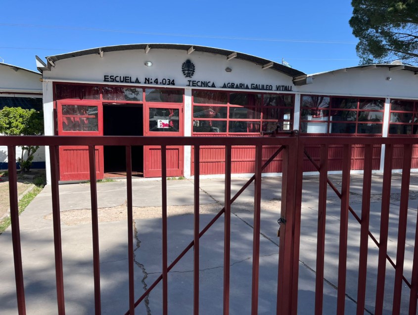 Preocupación en Mendoza: por segunda vez una alumna llevó un arma de aire comprimido a la escuela