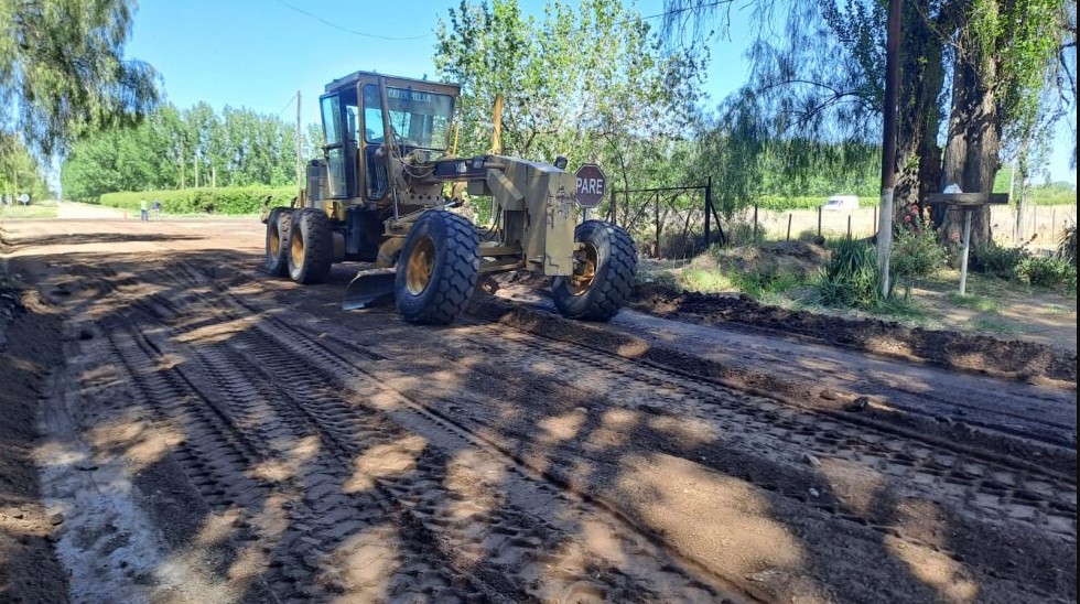 El Municipio comenzó a asfaltar Sueta tras finalizar obras en Pueblo Diamante