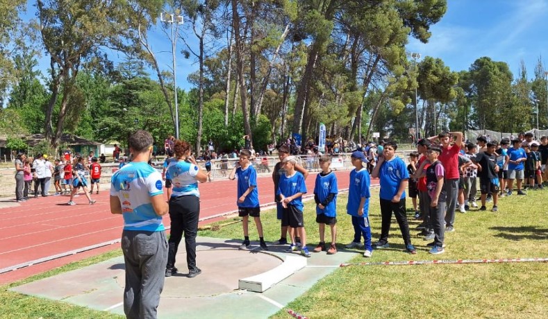 “Cientos de chicos de escuelas primarias participarán en la 16ª edición de los Juegos Quique Scalise.”