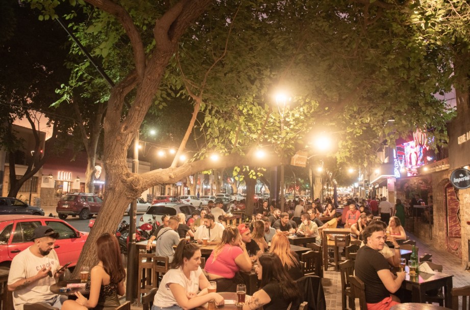 Más de $12.500 millones: Mendoza se benefició económicamente durante el fin de semana largo, según el Gobierno