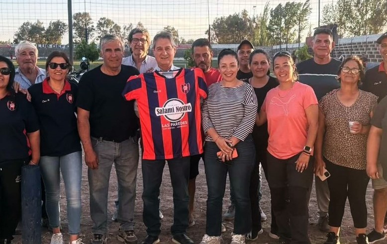 El Municipio aportó una bomba de agua para el riego del Club Las Paredes