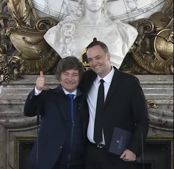 Manuel Adorni asumió como nuevo jefe de Gabinete