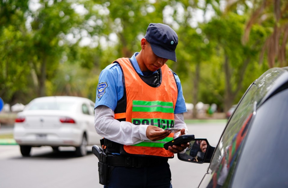 MENDOZA ACTUALIZA LA LEY DE TRÁNSITO: COMPROBANTES POR CELULAR Y MENOS PAPELES ARRIBA DEL AUTO