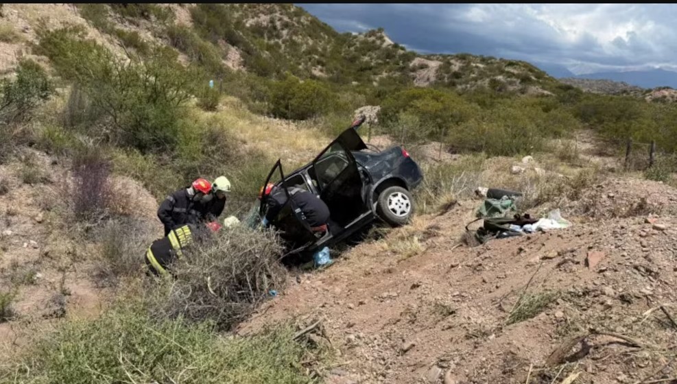 TRÁGICO ACCIDENTE EN RUTA 7: UN MENOR MURIÓ Y UNA MUJER LUCHA POR SU VIDA