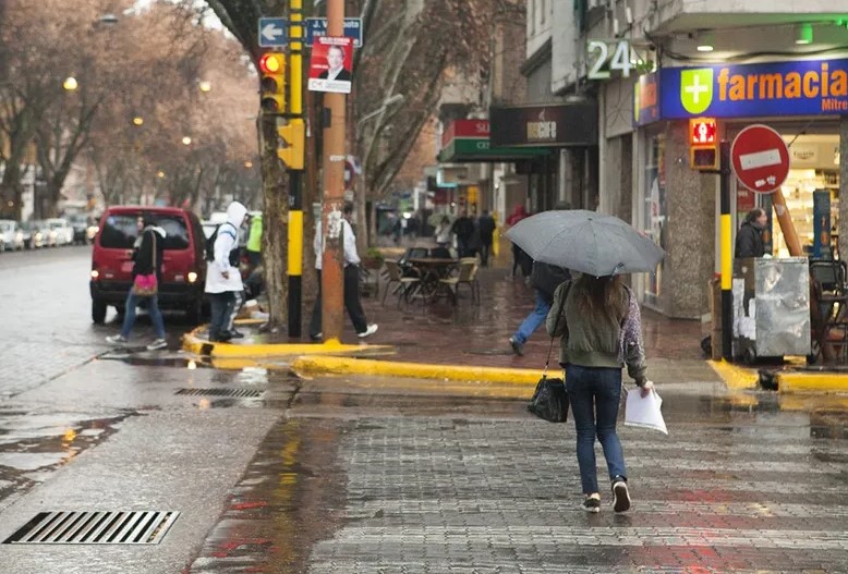 Mendoza bajo alerta naranja: pronostican un domingo con tormentas fuertes e intensas lluvias