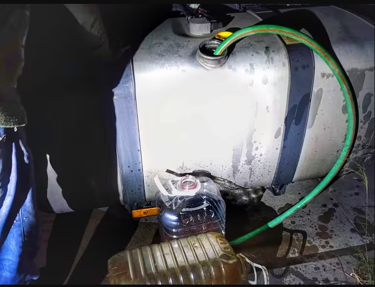 Detectaron a un empleado municipal sustrayendo combustible de un camión en el Municipio de San Rafael