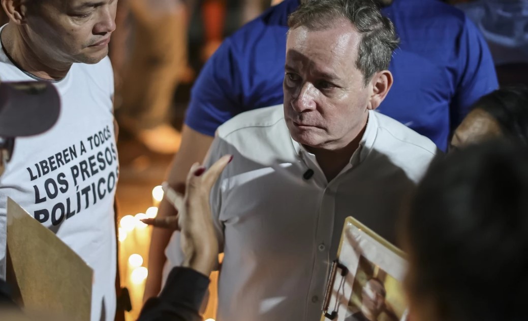 Venezuela: tras estar unas horas liberado, fue detenido nuevamente Juan Pablo Guanipa