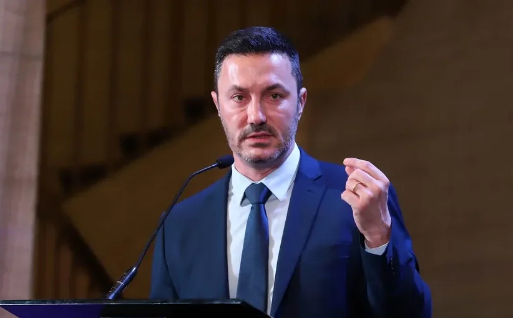 LUIS PETRI, EL MENDOCINO QUE PASÓ POR DEFENSA: CONTROVERSIAS Y COSTO POLÍTICO