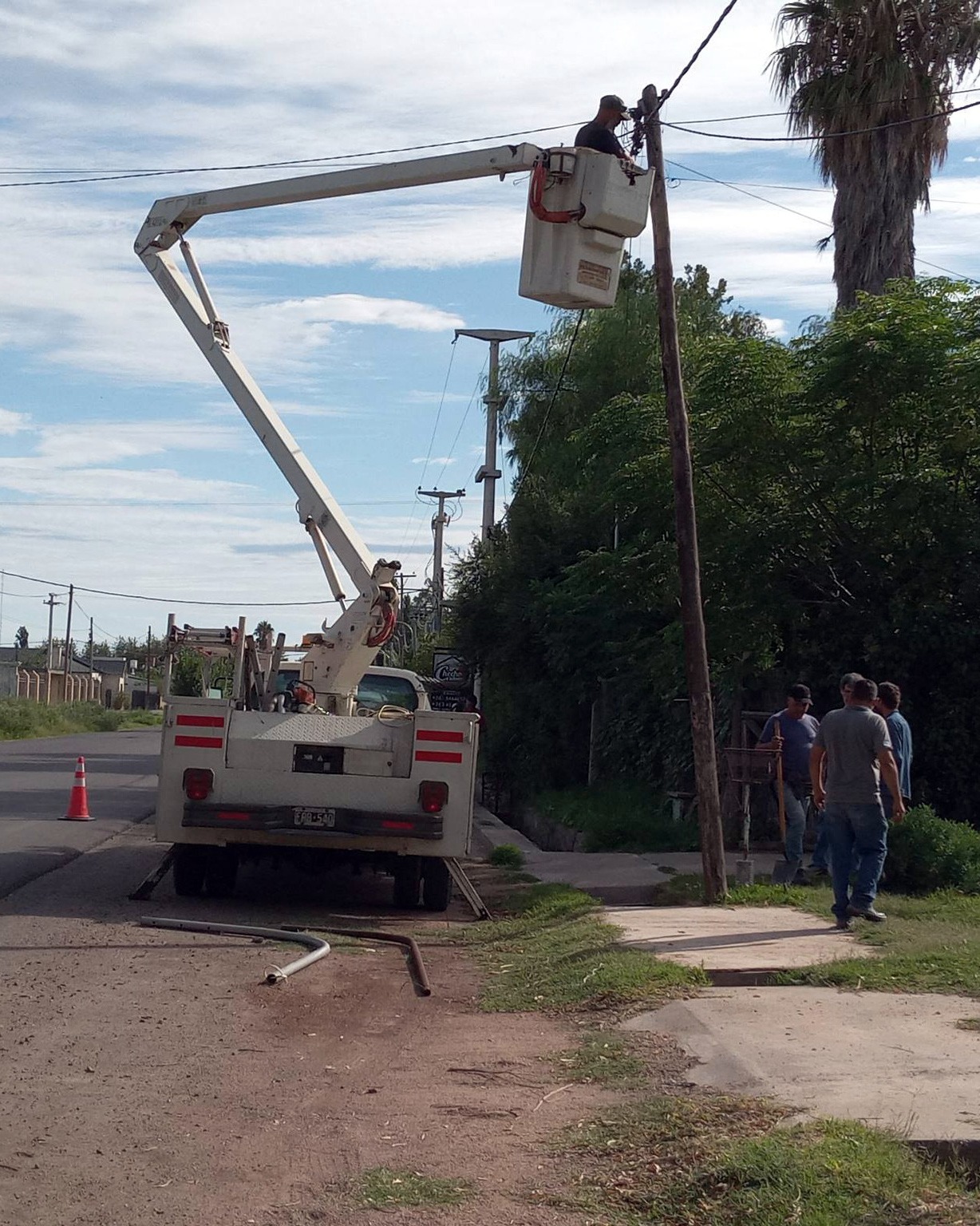 El Municipio sumó 300 nuevas luces LED en barrios y distritos