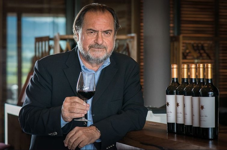 Murió el enólogo Michel Rolland, figura clave del mundo del vino