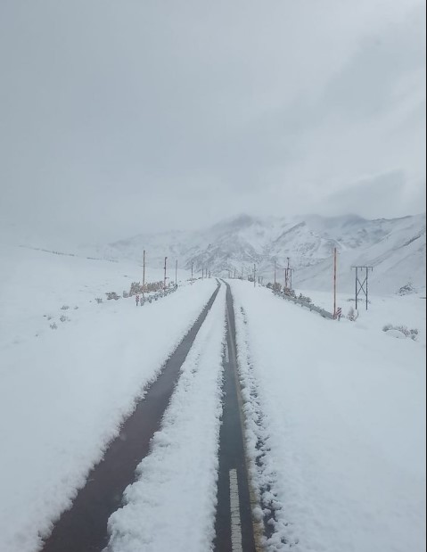 Nevada temprana en Las Leñas: el otoño sorprende con un adelanto de invierno