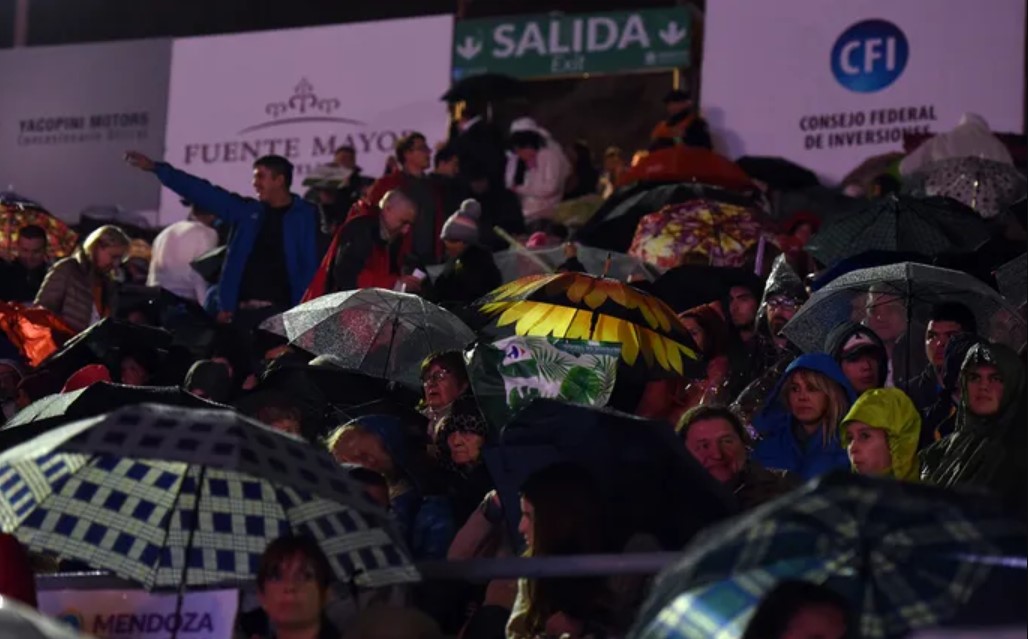 Suspendida la tercera noche de la Fiesta Nacional de la Vendimia por tormentas