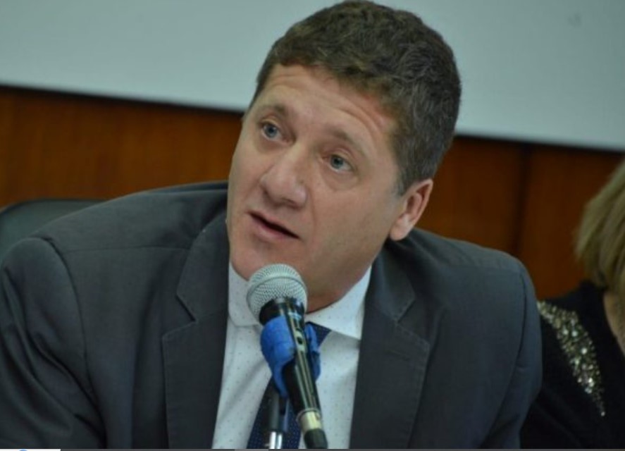 CAMBIOS EN IRRIGACIÓN: CORNEJO ACEPTO LA RENUNCIA DE VILLEGAS