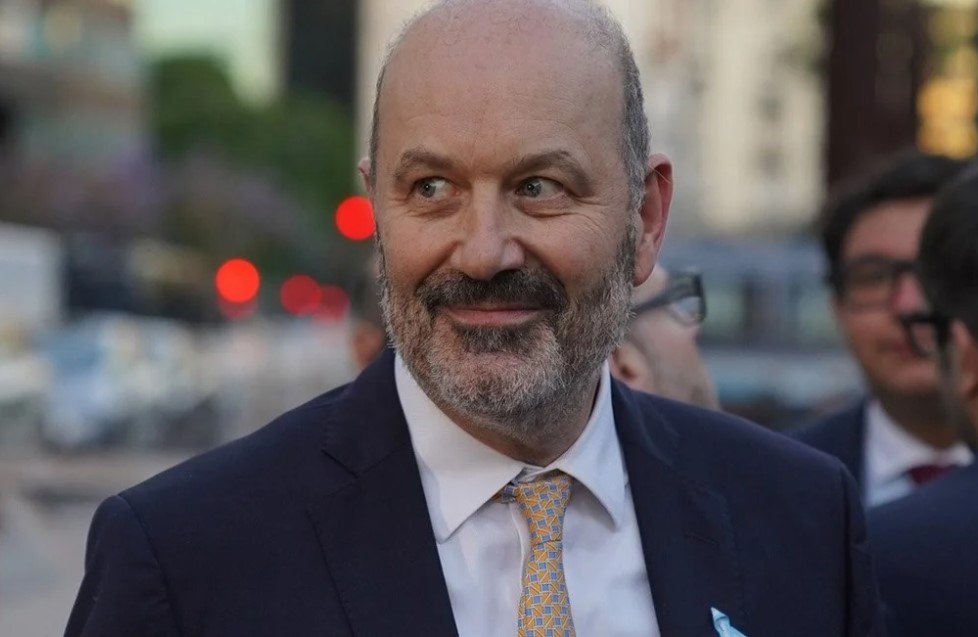 Sturzenegger festejó que los bancos puedan cobrarse préstamos directamente de los sueldos de los trabajadores