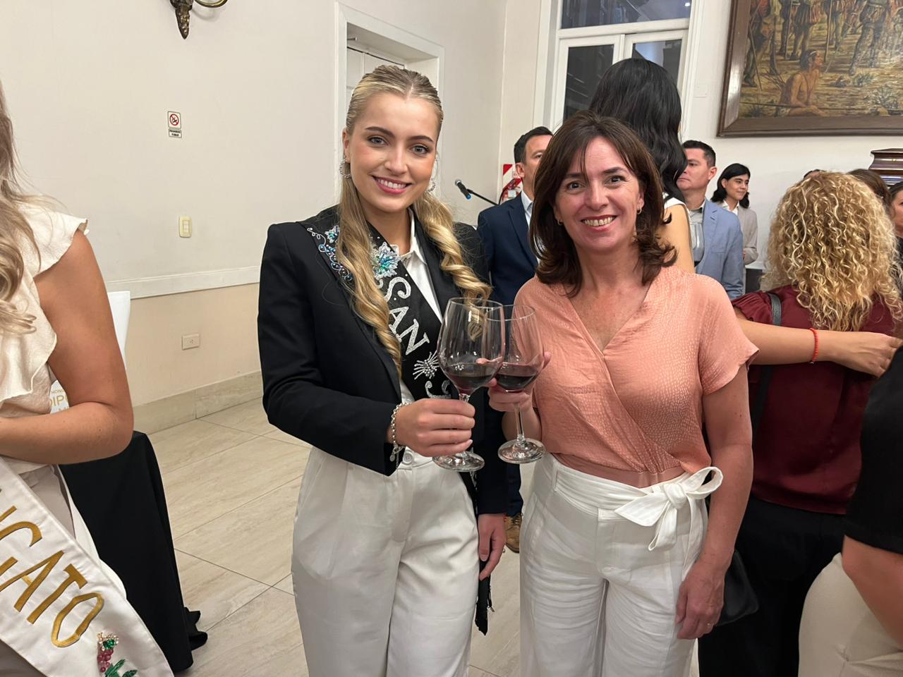 Azul dijo presente en el encuentro “Legislatura en Vendimia”