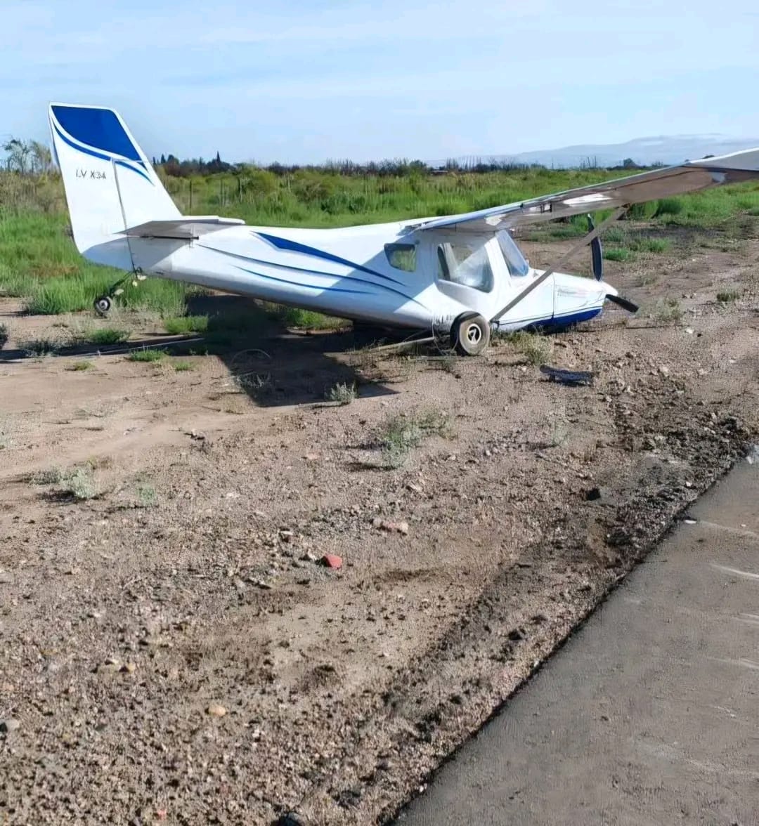 Accidente aéreo en el Aeroclub de General Alvear: una avioneta cayó al finalizar el aterrizaje
