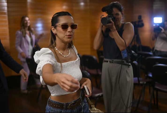 La abogada Agostina Páez pagó la caución de 18.500 dólares y ya puede regresar a la Argentina