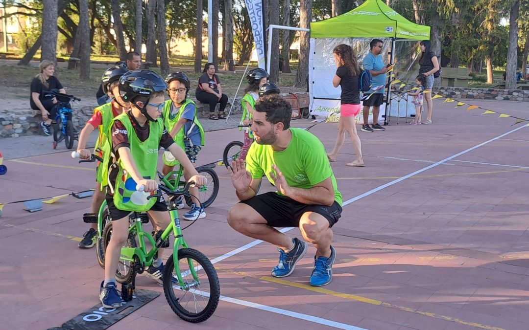 Sábado a puro deporte en el Poli 1: zumba, recreo y biciescuelas
