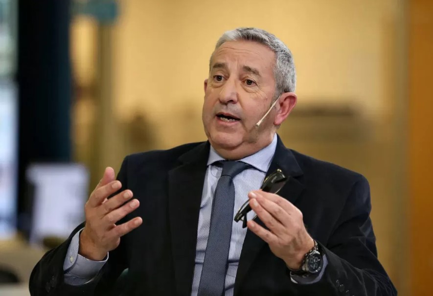 Julio Cobos: "La competencia va a estar entre Ulpiano Suárez y Luis Petri"