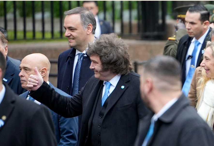 García Cuerva, frente a Milei en el Tedeum: «Basta de arengar la polarización porque nadie se salva solo»